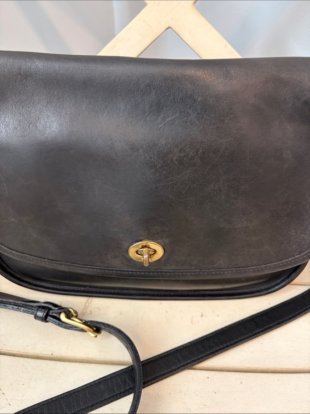 Coach Classic Black Leather Crossbody Shoulder Bag - Picture 3 of 11